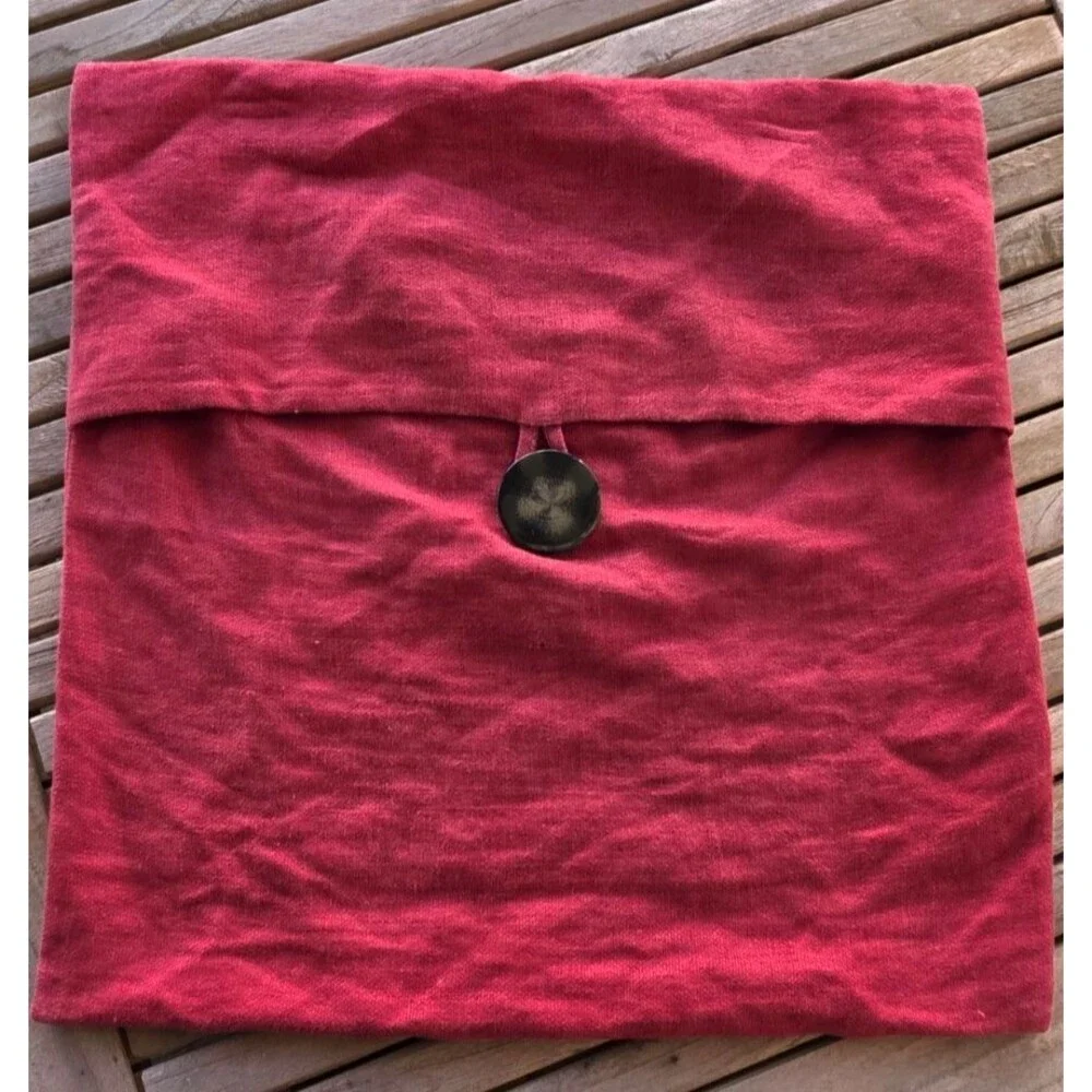 Pottery Barn Linen Pillow Cover Wood Button 18” X 18” Red 8539371